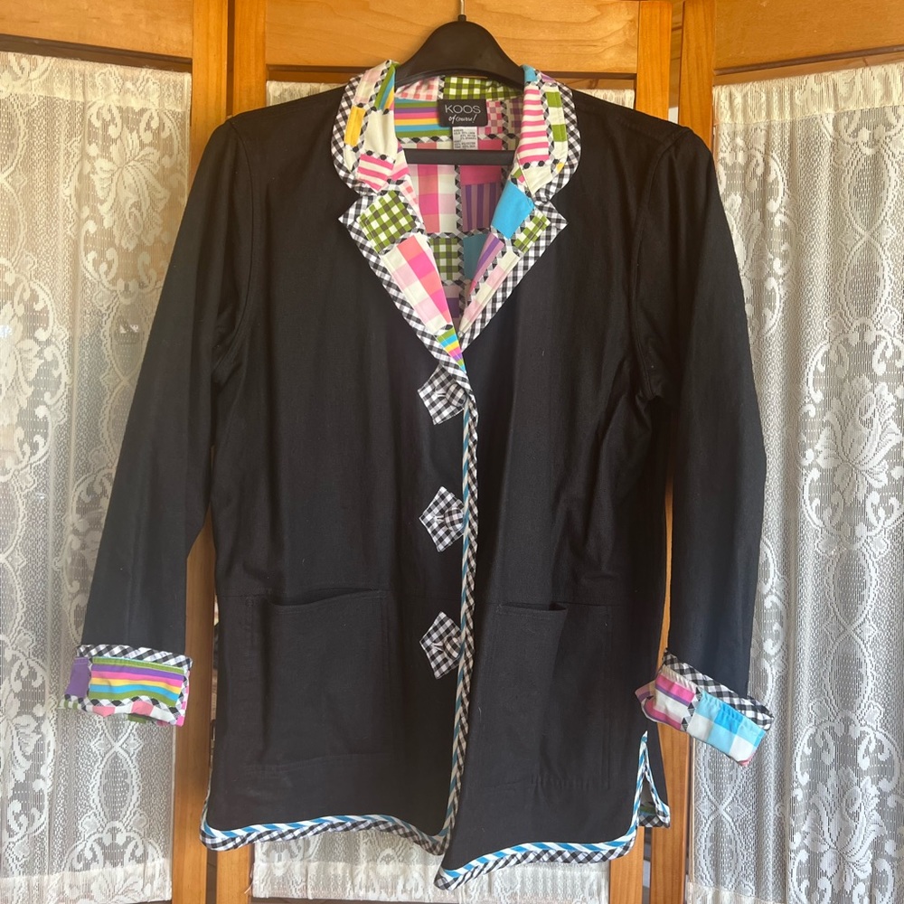 RESERVABLE!!! This blazer is in great condition.